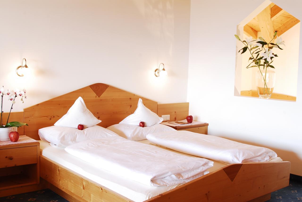 Small Hotel Sonne Tirolo Kültér fotó